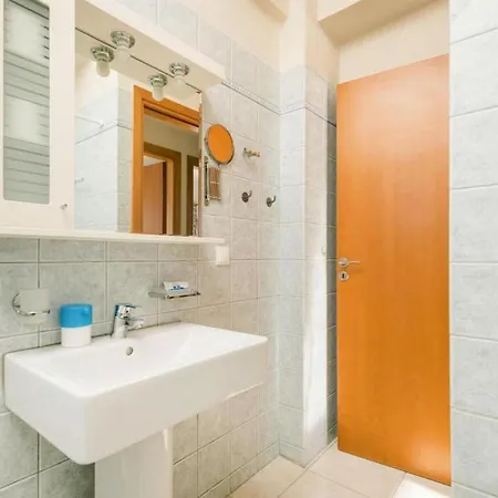 Saltwater Pool Flat In Chania דירה חאניה