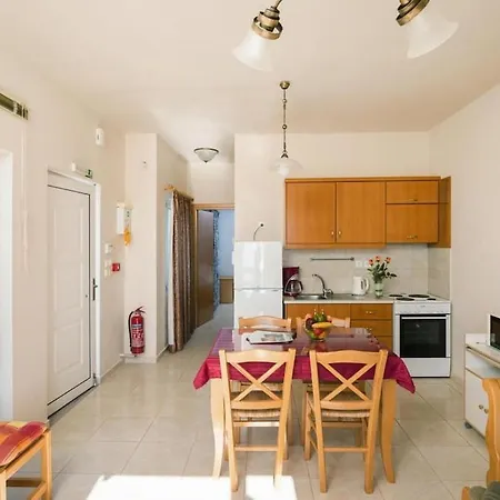 Saltwater Pool Flat In Chania חאניה