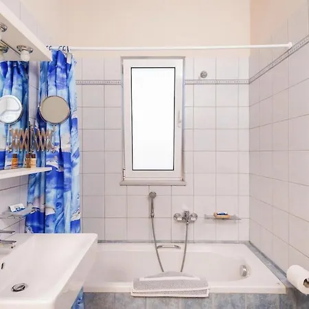 Saltwater Pool Flat In Chania דירה חאניה
